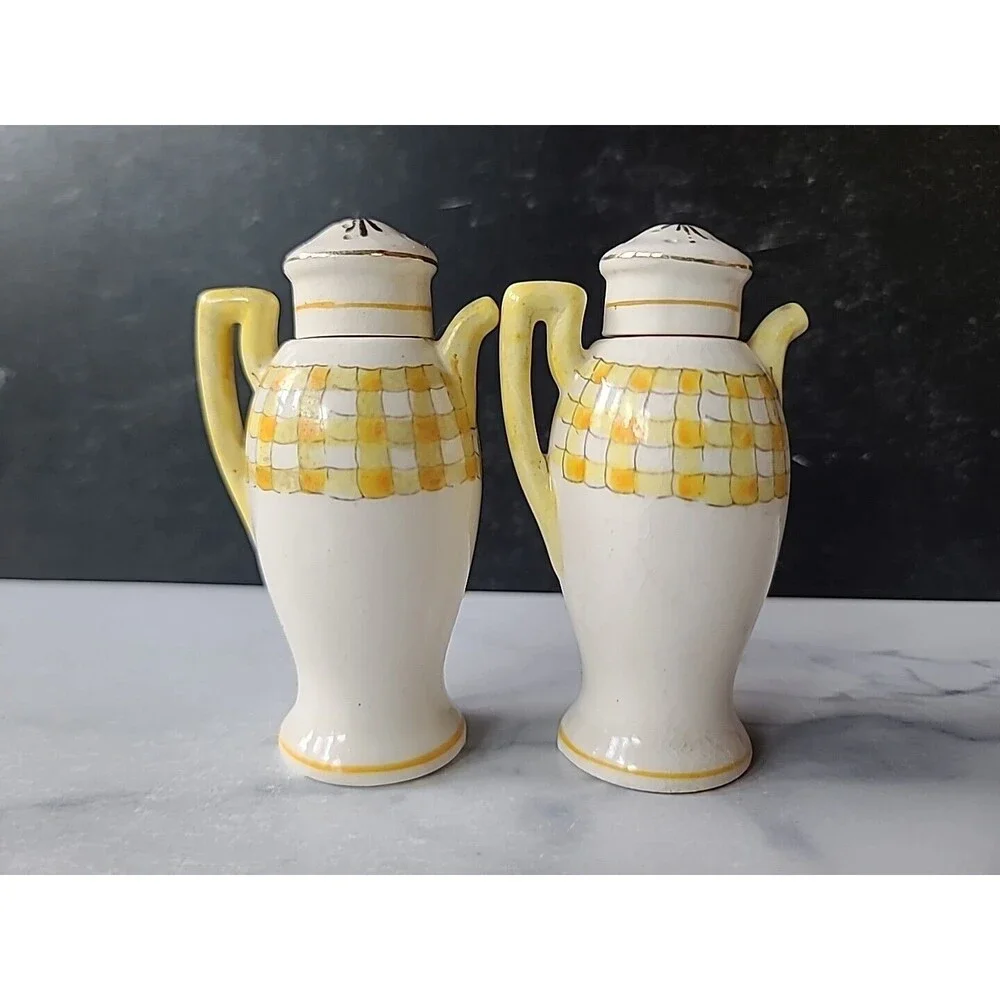 Souvenir Of Callander Canada Salt And Pepper Shakers Vintage